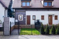 Flatbook Apartamenty - Mikoszewo Dom Amber Cottage - B&B Mikoszewo