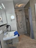 Doppelzimmer mit Balkon