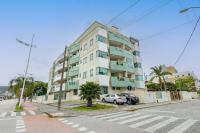 Amplo apartamento, pertinho da Praia de Bombas - 3 dorms 8 pessoas - B&B