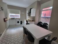 4 Bedroom house, 8 min to city! - B&B Manchester