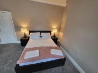 4 Bedroom house, 8 min to city! - B&B Manchester