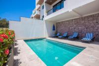 B&B La Paz - Private Pool Townhome with Rooftop and Malecón 5 min Walk - Bed and Breakfast La Paz