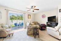 B&B Saint Augustine - Comfy Townhome plus BBQ with Shared Pool and Beach 5min Walk - Bed and Breakfast Saint Augustine