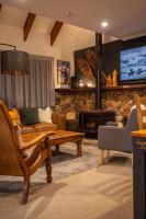 B&B Thredbo - Crackenback Castle Chalet - Bed and Breakfast Thredbo