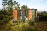 B&B Flowerdale - Alpaca Tiny House with Vineyard Lakeside - Bed and Breakfast Flowerdale