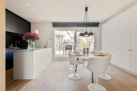 B&B Knokke-Heist - Stunning new modern apartment with 2 terraces in the heart of Knokke - Bed and Breakfast Knokke-Heist