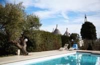 Trullo Dei Fiori - Bed and Breakfast Cisternino