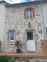 Gite L'hirondelle en Auvergne - B&B