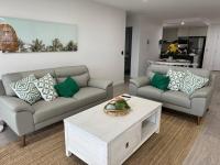 B&B Gold Coast - Luxury Spacious Apartment - Bed and Breakfast Gold Coast