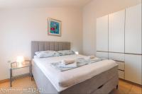 Apartment mit Balkon