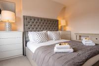 B&B Chester - Stunning 2 bed with views of Chester Racecourse - Bed and Breakfast Chester