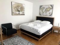 B&B Zürich - Bright and quiet studio in the city center (Sky1) - Bed and Breakfast Zürich