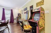 LSU Slammer Arcade 4 5 mile to LSU Private Yard - B&B