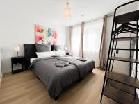 One-Bedroom Apartment Fourth Floor (09)