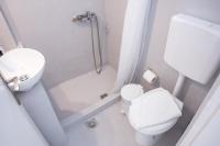 Cozy Budget Apartments in the Heart of Fira - B&B Firá