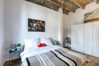 STAR stylish apartment on the famous Bratislava pedestrian zone - Chambres d'hôtes Bratislava