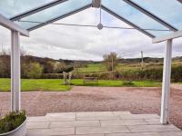 Poplars Cottage - Ferienwohnung Usk