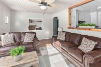 4th Ave Hideaway - Cozy home with spacious yard - B&B Columbia Falls