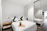 A Stylish Apt for 4 Near Queen Victoria Market - B&B Melbourne