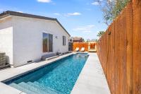Amazing Serenity Vacation Home w/Heated Pool & Spa - B&B