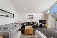 B&B Wanaka - Vacation Retreat 2 Bedroom - With Pool & Spa - Bed and Breakfast Wanaka