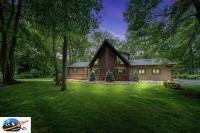 Mountain & Lake Escape w/ Hot Tub & Free Massages! - B&B Lake Harmony