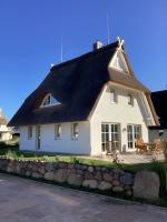 B&B Pepelow - Haffkoje - Ferienhaus mit Kamin und Sauna für 6 Personen - Bed and Breakfast Pepelow