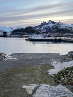 B&B Svolvær - Leilighet sentralt i Svolvær med sjøutsikt - Bed and Breakfast Svolvær