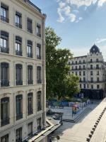 Appartement de Standing pour 6 refait à neuf - Ferienwohnung Lyon