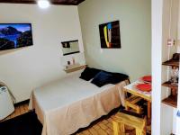 Suíte fácil acesso c/estacionamento próx a balsa. - Chambres d’hôtes Ilhabela