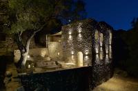 MELANOPETRA boutique apartments - Bed and Breakfast Emporeiós