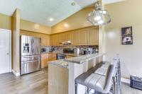 Near Beaches: Pet-Friendly Sunrise Escape w/ Patio - Ferienwohnung Sunrise
