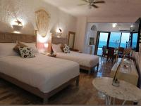 B&B Cancún - Beachfront Studio With Ocean View - Bed and Breakfast Cancún