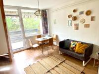 Napsugár Retro Apartman - B&B