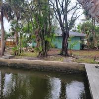 B&B Bonita Springs - Flounder 1 Mile 2 Beach On Gulf Access Canal Private Washer Dryer - Bed and Breakfast Bonita Springs