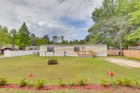 Bonneau Vacation Rental with Private Yard! - B&B