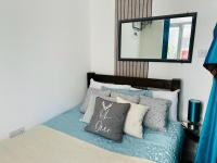 Monolocale con Divano-Letto