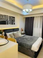 B&B San Fernando City - La Luna: Premium studio w/ Instax, Wi-fi & Netflix - Bed and Breakfast San Fernando City