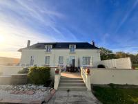 Mon "Chateau" FRAUSSIE - B&B Chahaignes