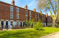 Waterloo House - Great for Contractors or Family Holidays - B&B Nottingham
