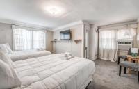 Near Shopping & Dining- Magic in Midtown- Unit A - B&B