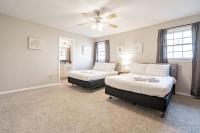 Serene on Sonning- Close to I-26- 20 Mins to Midtown - Bed and Breakfast Hollywood Point