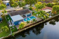 Peaceful 5BR -Waterway Views Private Heated Pool - B&B