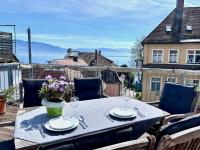 Ferienwohnung Seesicht -Maisonette mit Dachterrasse im Insel-Altstadthaus - B&B Lindau