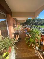 Bel appartement en résidence avec 3 piscines - B&B Mandelieu-la-Napoule