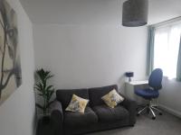B&B Luton - 3 Bed House Central Luton London Luton Airport Parking - Bed and Breakfast Luton