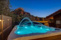 Mammoth Rock Splendor Family Home-Close to town, Huge Spa & Game Room - B&B Sedona