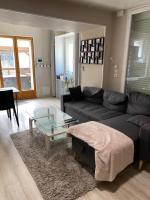 Maison de ville à 3 kilometre du centre de cognac , jacuzzi privée et disponible sur place - B&B