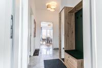 Luxury 2BR and 1LR Apartment with Balcony - 9 min to Center - B&B Vienna