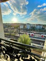 Superbe Appart entier au pied de la Gare RER, à 15 min de Paris & Orly - B&B